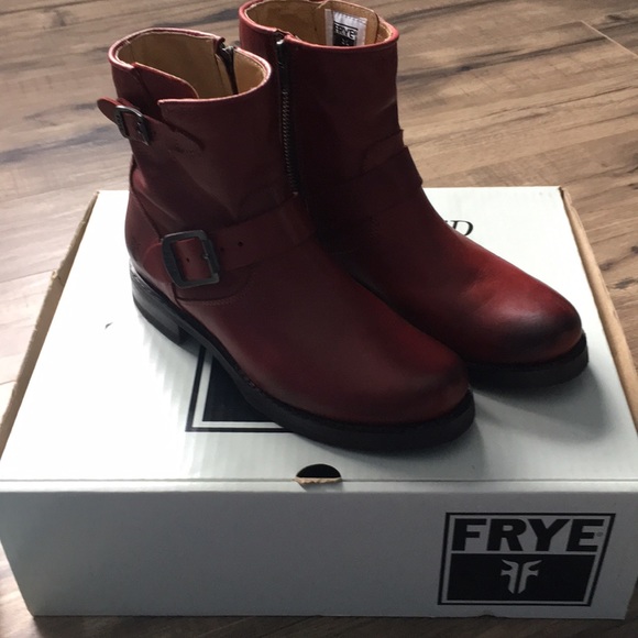 Frye Shoes - Veronica Frye boot 6” burnt red